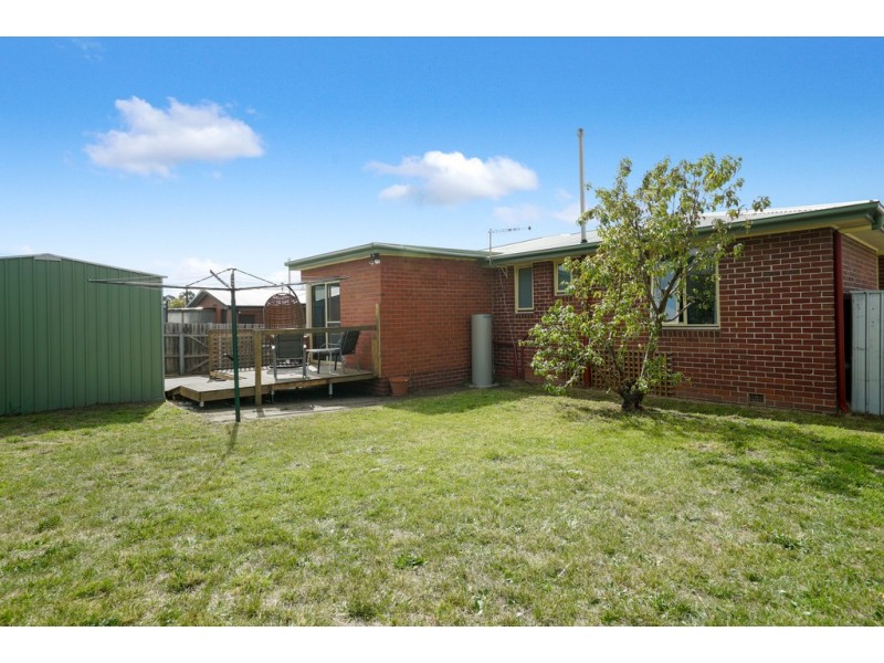16 Adelphi Road, Claremont TAS 7011