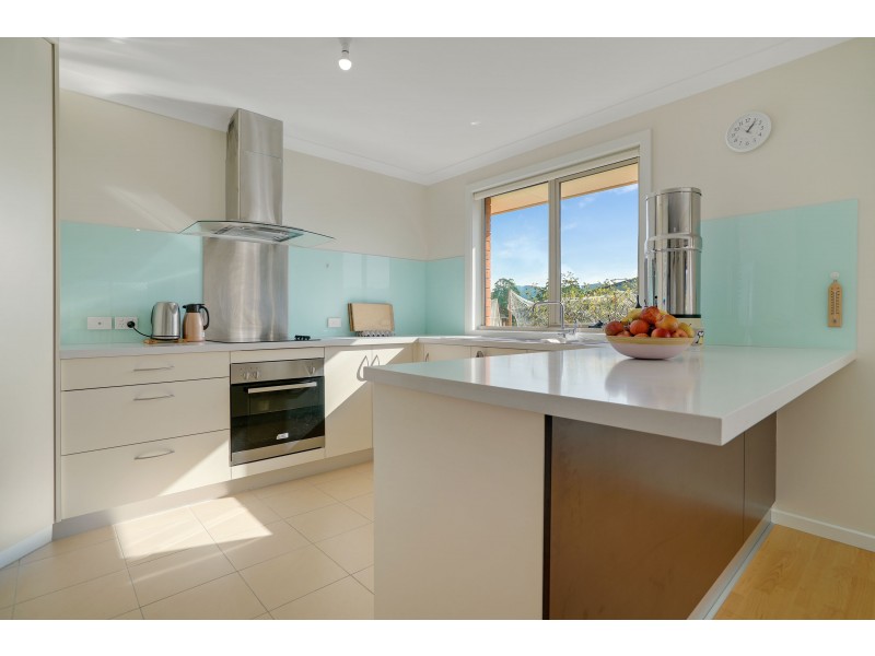 16 Orchard Avenue, Huonville TAS 7109