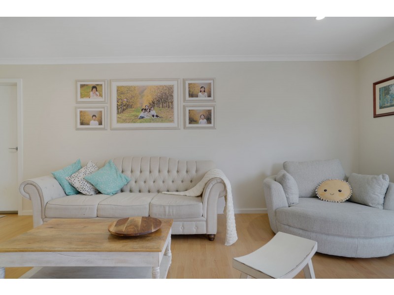 16 Orchard Avenue, Huonville TAS 7109