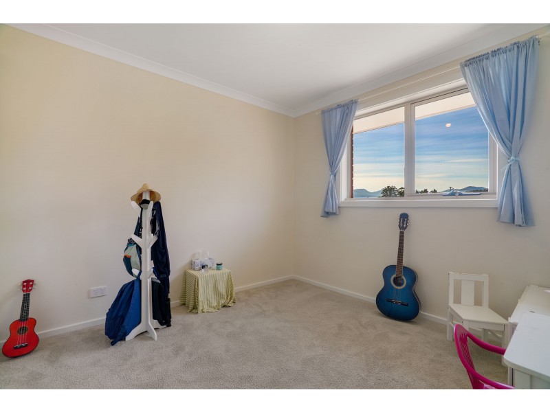 16 Orchard Avenue, Huonville TAS 7109