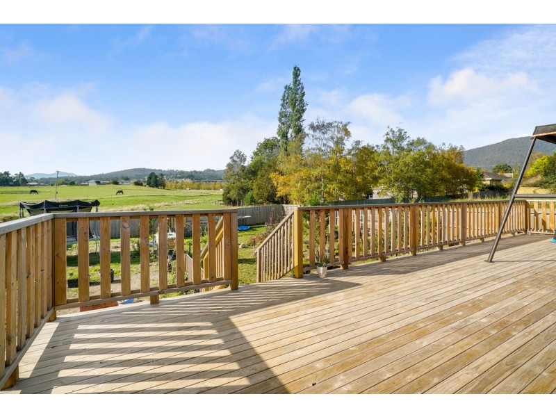 16 Orchard Avenue, Huonville TAS 7109