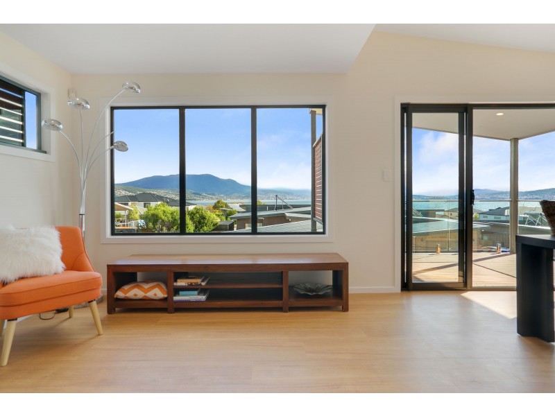 3-5/358 Carella Street, Tranmere TAS 7018