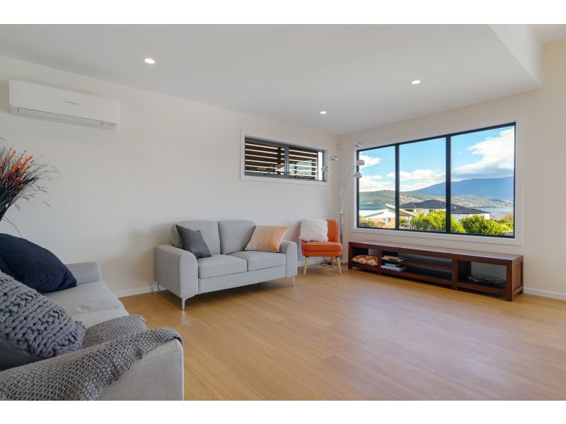 3-5/358 Carella Street, Tranmere TAS 7018