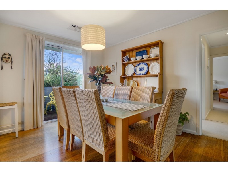 7 Swansea Court, Lindisfarne TAS 7015