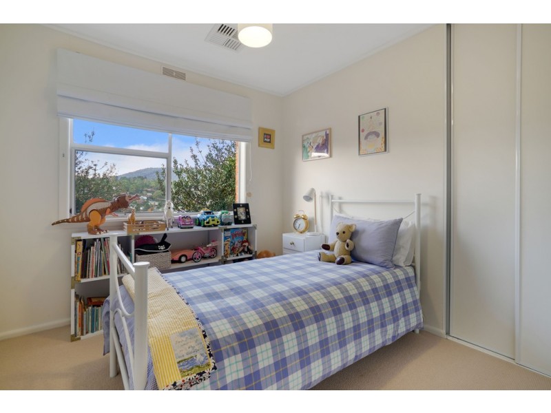 7 Swansea Court, Lindisfarne TAS 7015