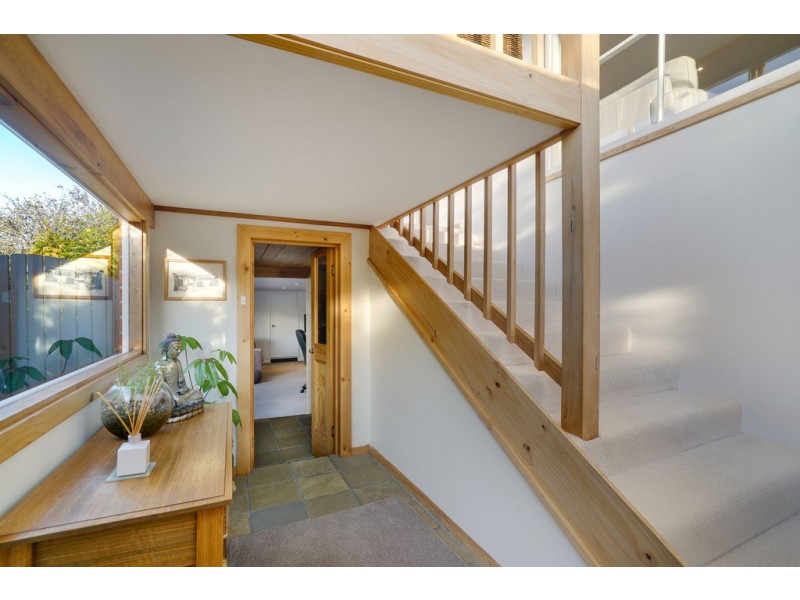 7 Swansea Court, Lindisfarne TAS 7015