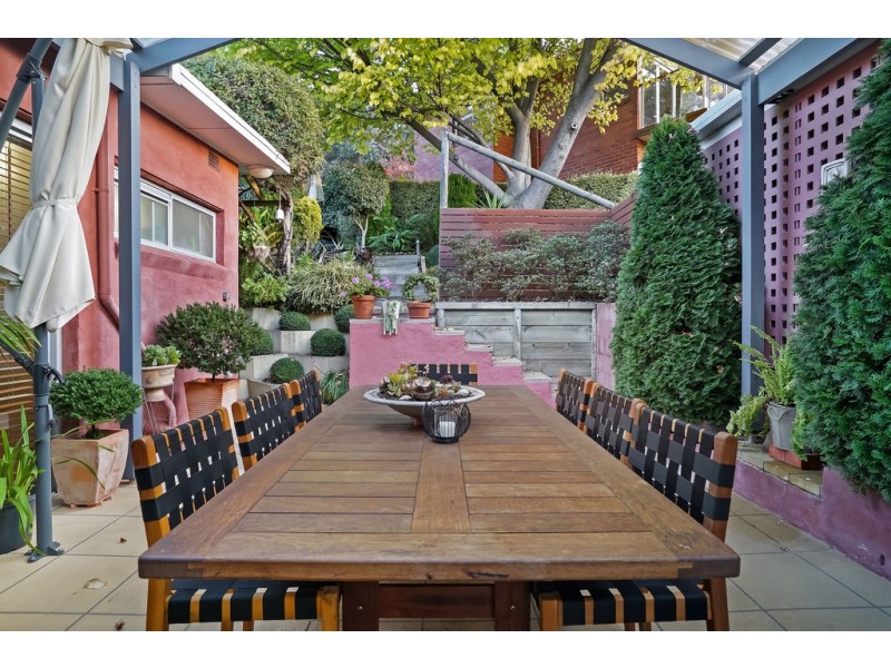 7 Swansea Court, Lindisfarne TAS 7015