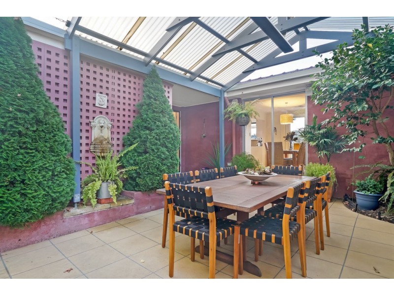 7 Swansea Court, Lindisfarne TAS 7015