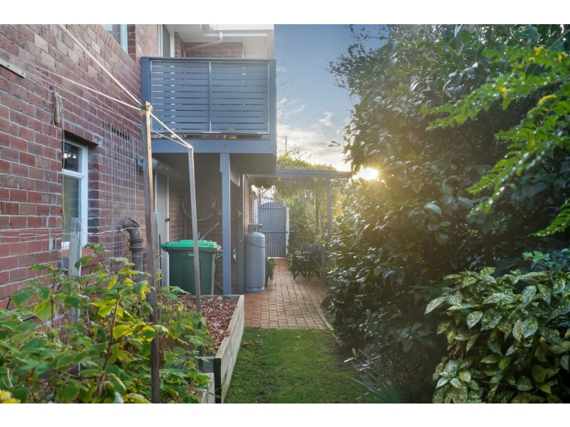 7 Swansea Court, Lindisfarne TAS 7015