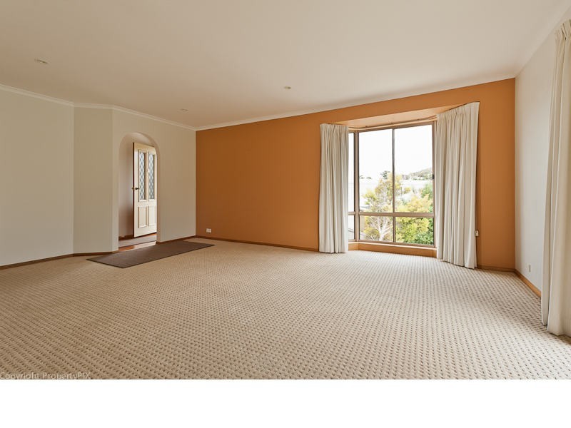 1/8 Alwyn Road, Lenah Valley TAS 7008