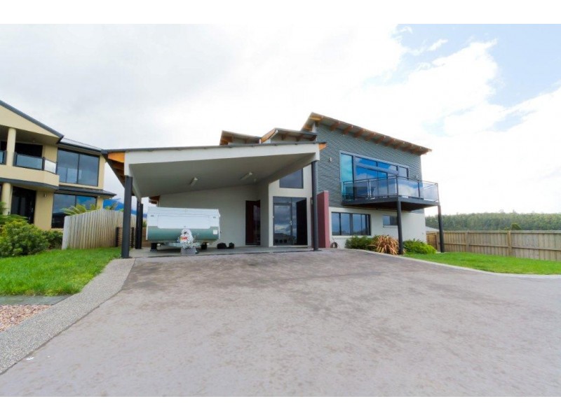 8 Tonic Hill Court, Kingston TAS 7050