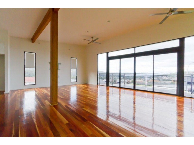 8 Tonic Hill Court, Kingston TAS 7050