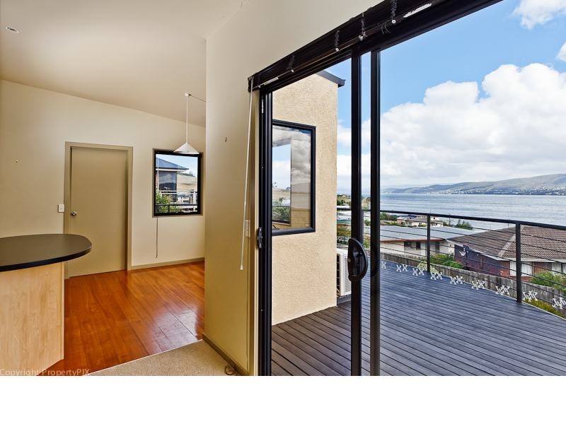 11 Arlunya Street, Tranmere TAS 7018