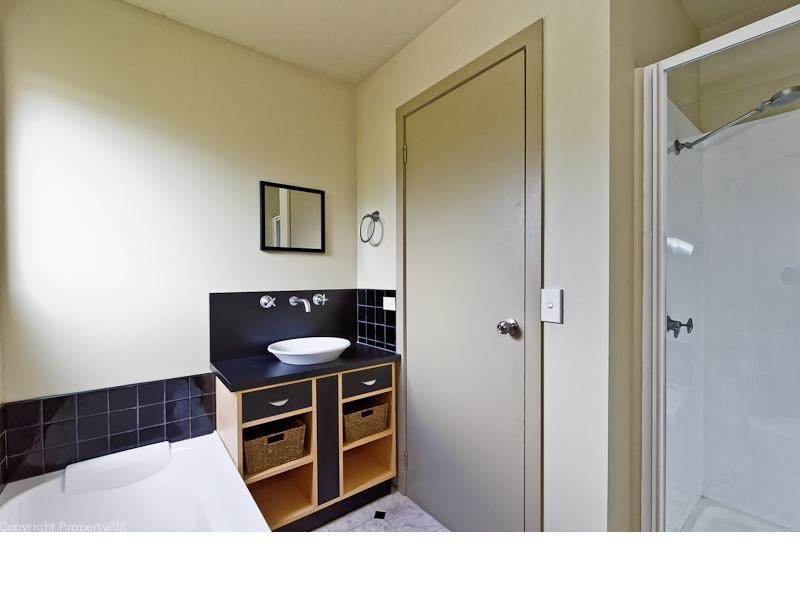 11 Arlunya Street, Tranmere TAS 7018
