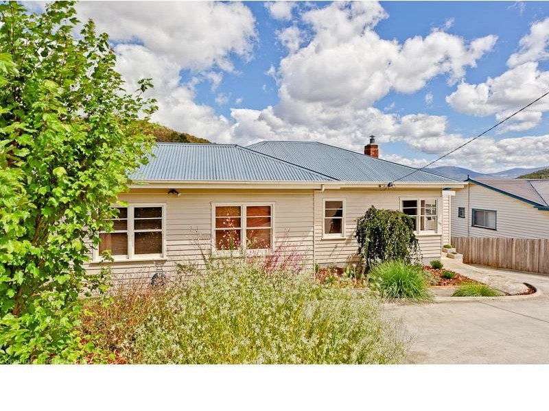 1/102 Gordons Hill Road, Lindisfarne TAS 7015