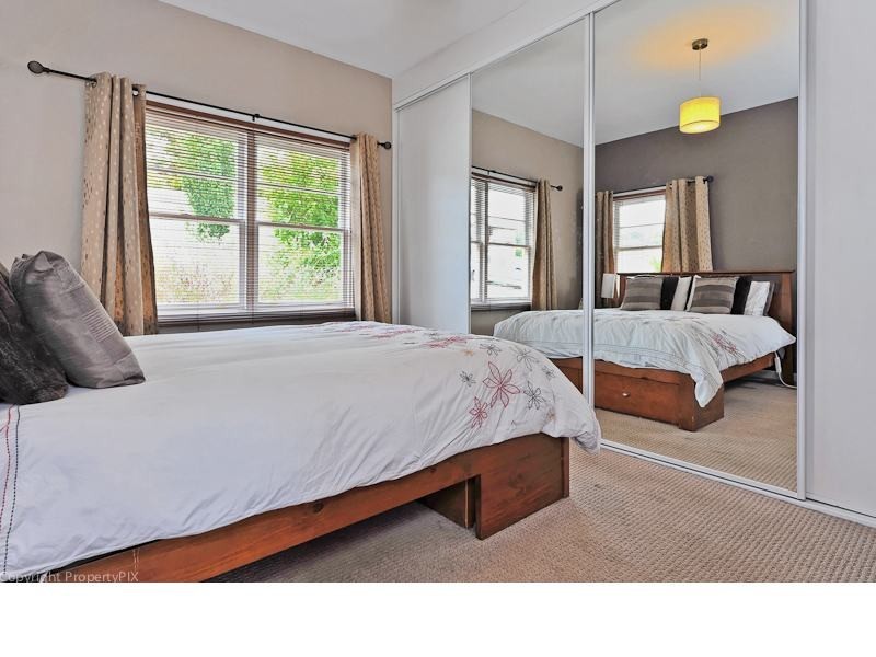 1/102 Gordons Hill Road, Lindisfarne TAS 7015