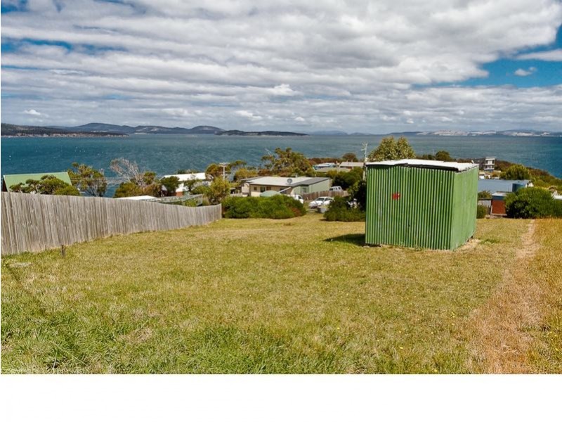 35 Robinia Street, Primrose Sands TAS 7173