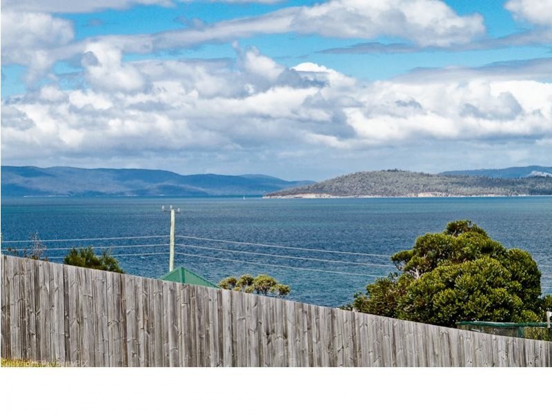 35 Robinia Street, Primrose Sands TAS 7173
