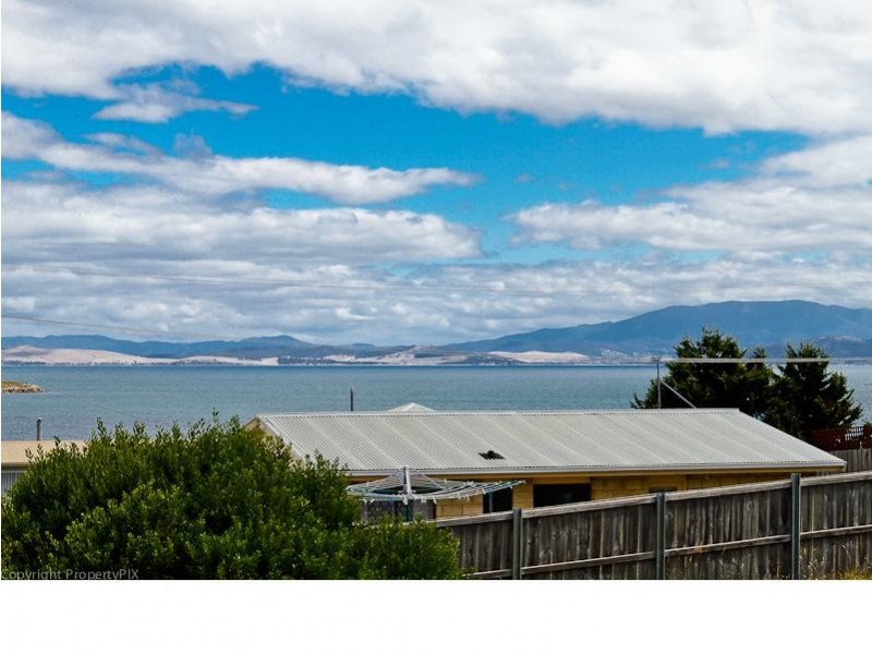 35 Robinia Street, Primrose Sands TAS 7173