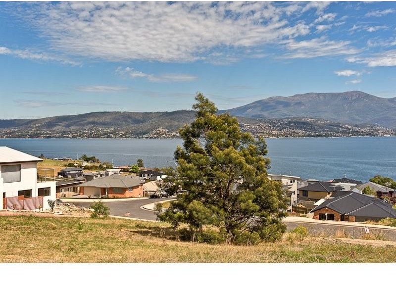 734 Oceana Drive, Tranmere TAS 7018