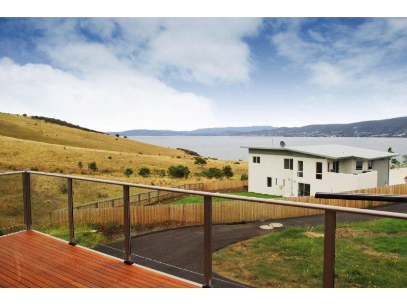 45 Spinnaker Crescent, Tranmere TAS 7018