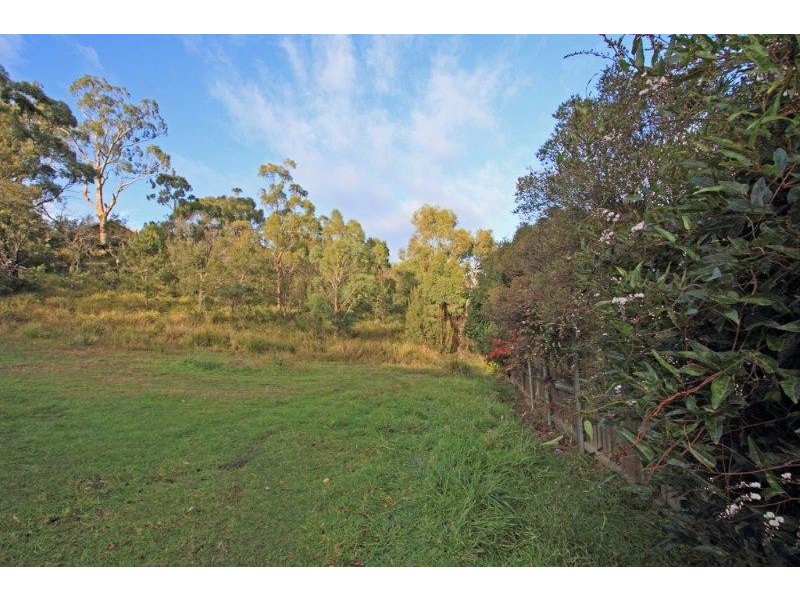 82 Begonia Street, Lindisfarne TAS 7015