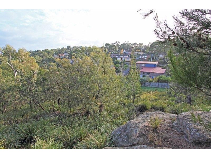 82 Begonia Street, Lindisfarne TAS 7015