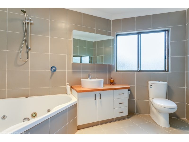 102 Burwood Drive, Blackmans Bay TAS 7052