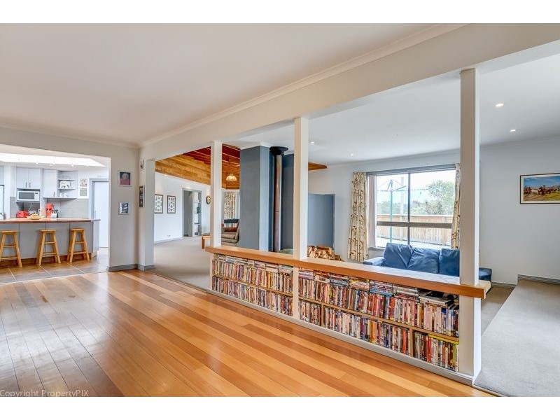 102 Burwood Drive, Blackmans Bay TAS 7052