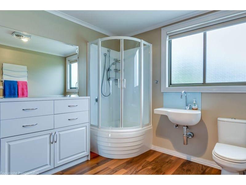 102 Burwood Drive, Blackmans Bay TAS 7052