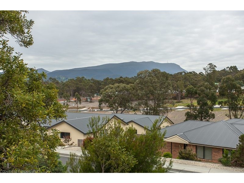 102 Burwood Drive, Blackmans Bay TAS 7052
