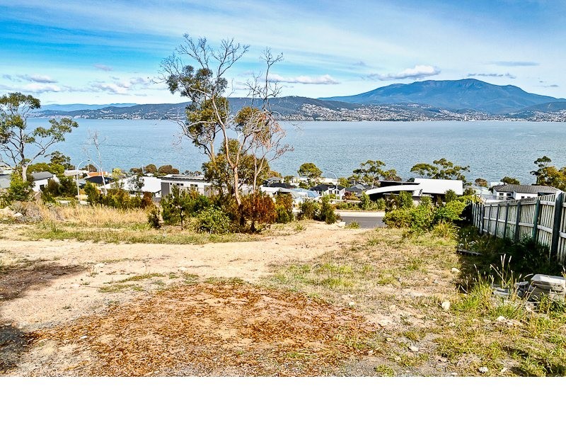 664 Oceana Drive, Tranmere TAS 7018