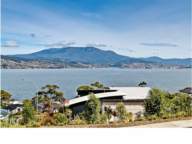 664 Oceana Drive, Tranmere TAS 7018