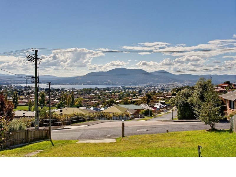 11 Merton Street, Glenorchy TAS 7010