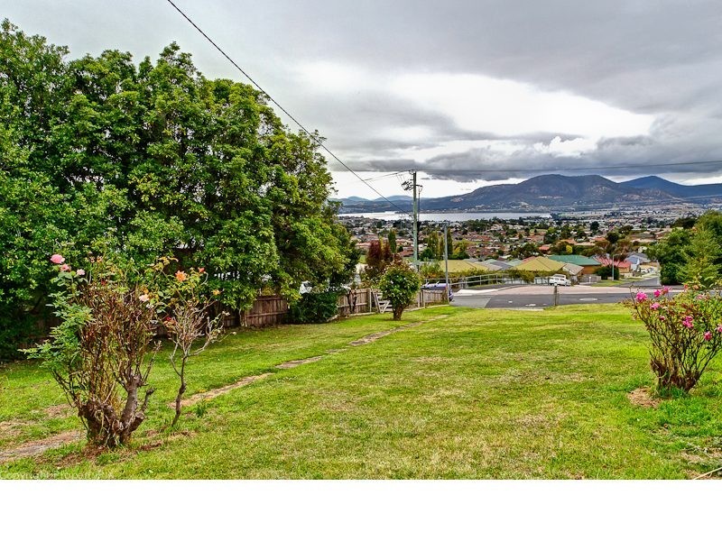 11 Merton Street, Glenorchy TAS 7010