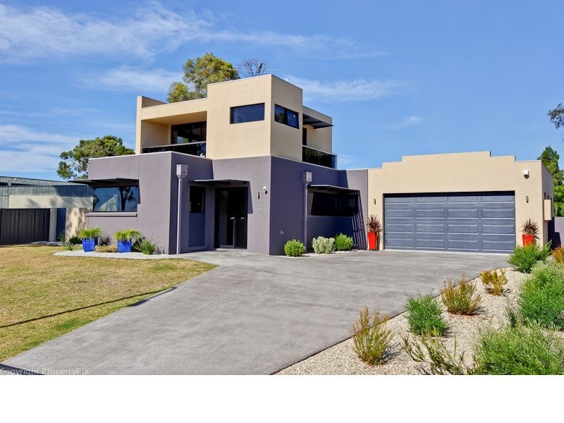 51 Sandra Drive, Blackmans Bay TAS 7052