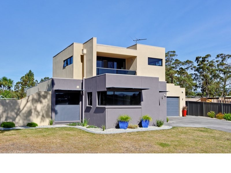 51 Sandra Drive, Blackmans Bay TAS 7052