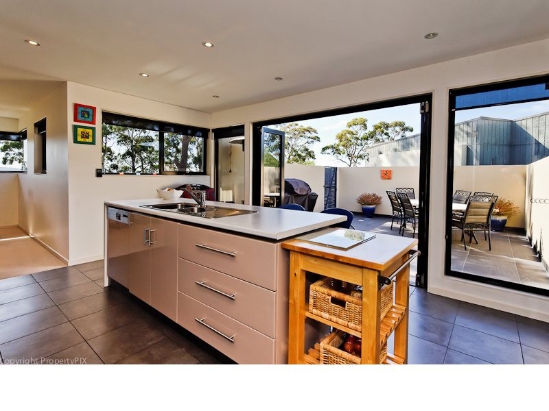 51 Sandra Drive, Blackmans Bay TAS 7052