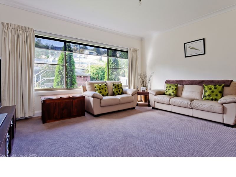 79 East Derwent Highway, Lindisfarne TAS 7015