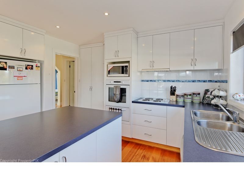79 East Derwent Highway, Lindisfarne TAS 7015
