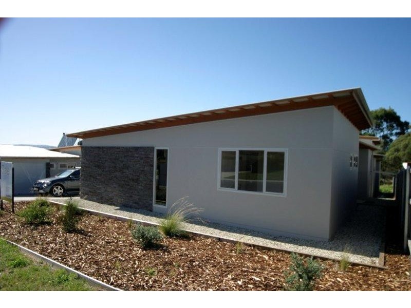 2/11 Staff Road, Electrona TAS 7054