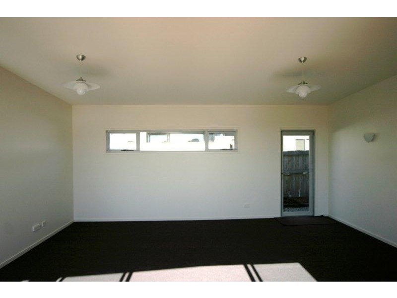 2/11 Staff Road, Electrona TAS 7054