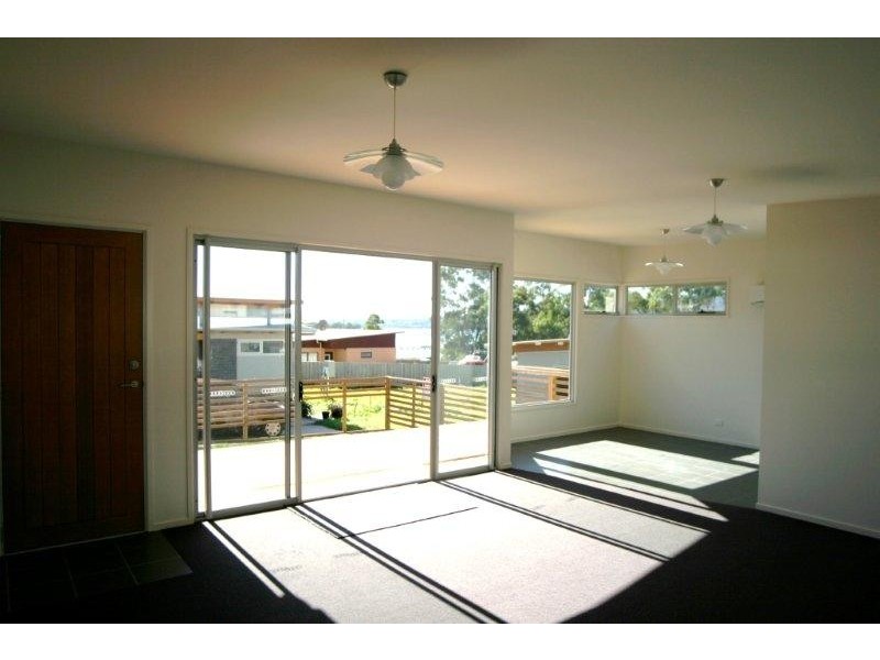 2/11 Staff Road, Electrona TAS 7054