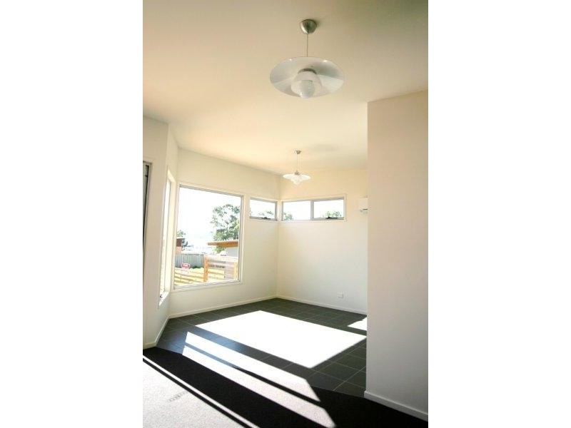 2/11 Staff Road, Electrona TAS 7054