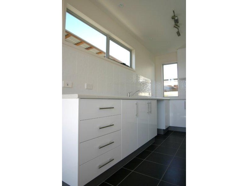 2/11 Staff Road, Electrona TAS 7054