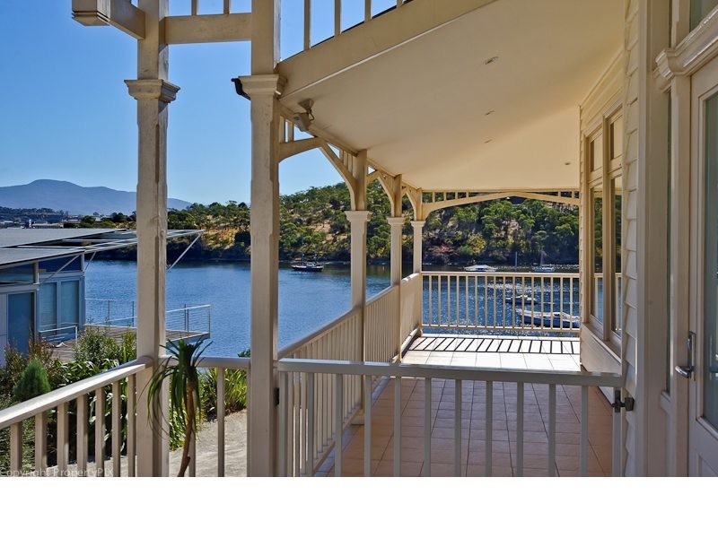 73 Derwent Avenue, Geilston Bay TAS 7015