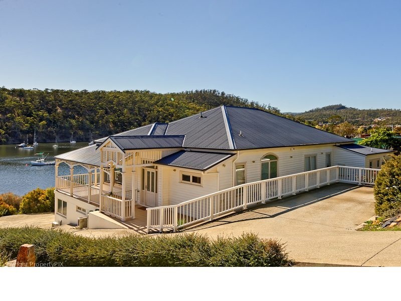 73 Derwent Avenue, Geilston Bay TAS 7015