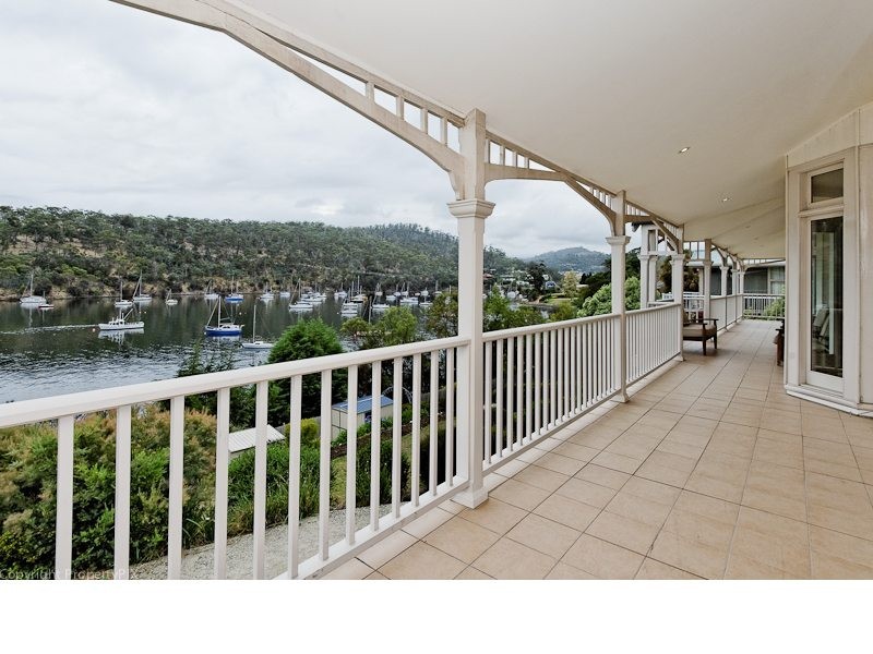 73 Derwent Avenue, Geilston Bay TAS 7015