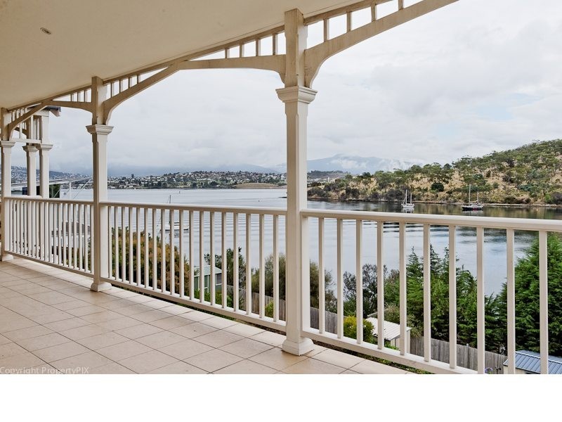 73 Derwent Avenue, Geilston Bay TAS 7015