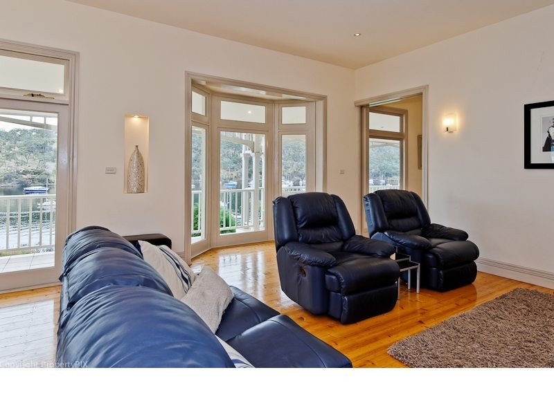 73 Derwent Avenue, Geilston Bay TAS 7015